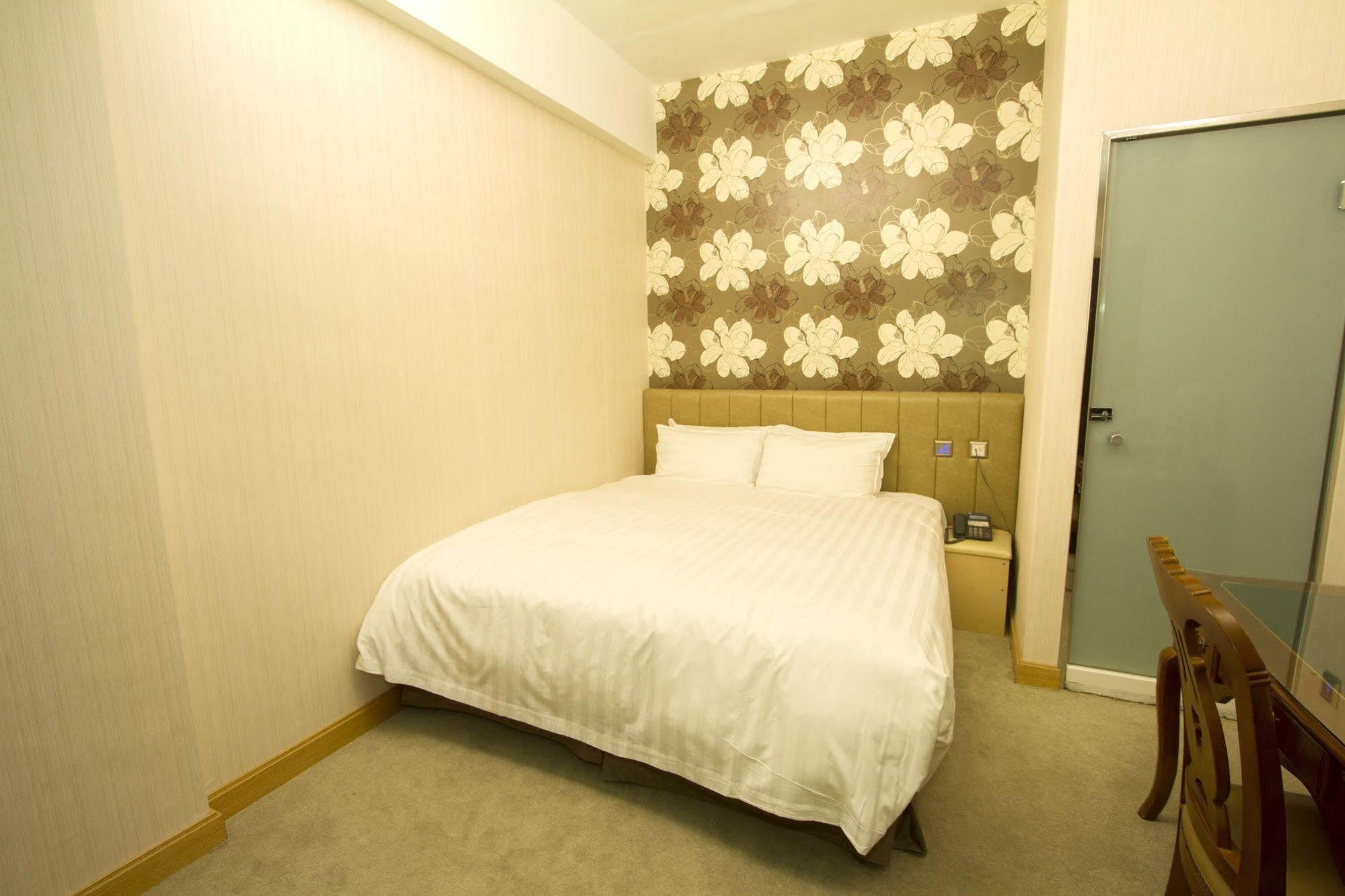 Hunt Champion Hotel Tajcshung Kültér fotó