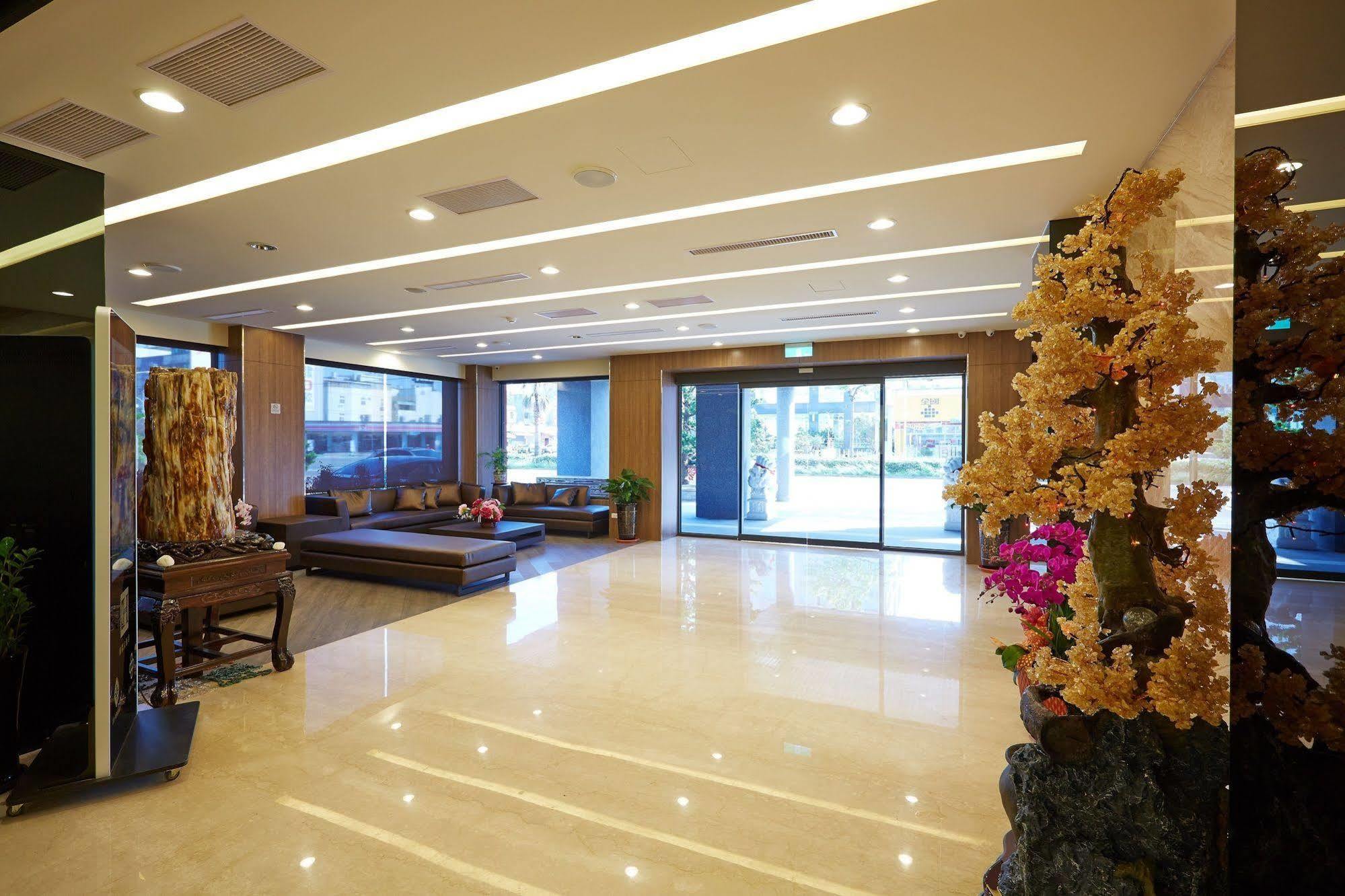 Hunt Champion Hotel Tajcshung Kültér fotó