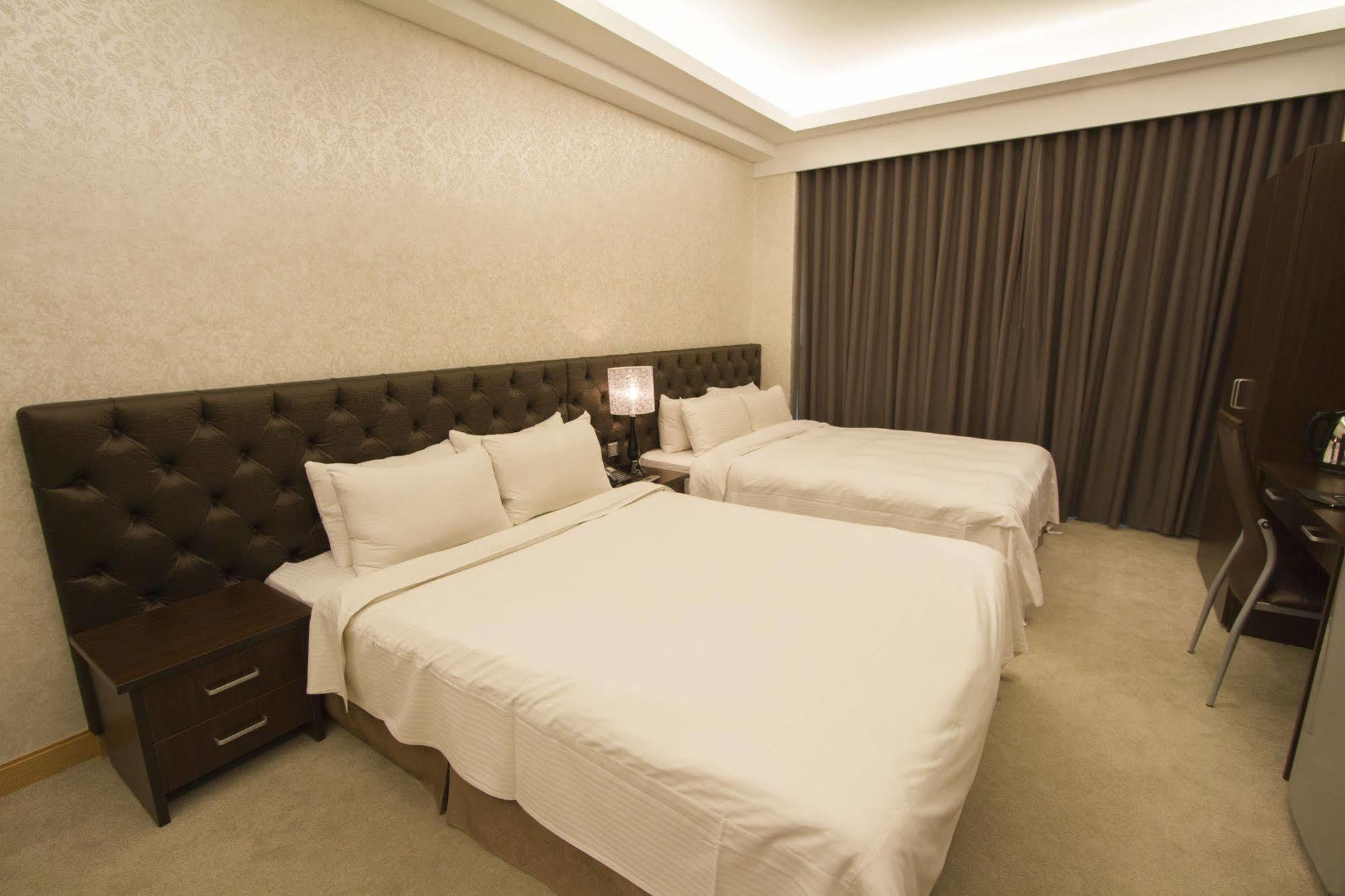 Hunt Champion Hotel Tajcshung Kültér fotó