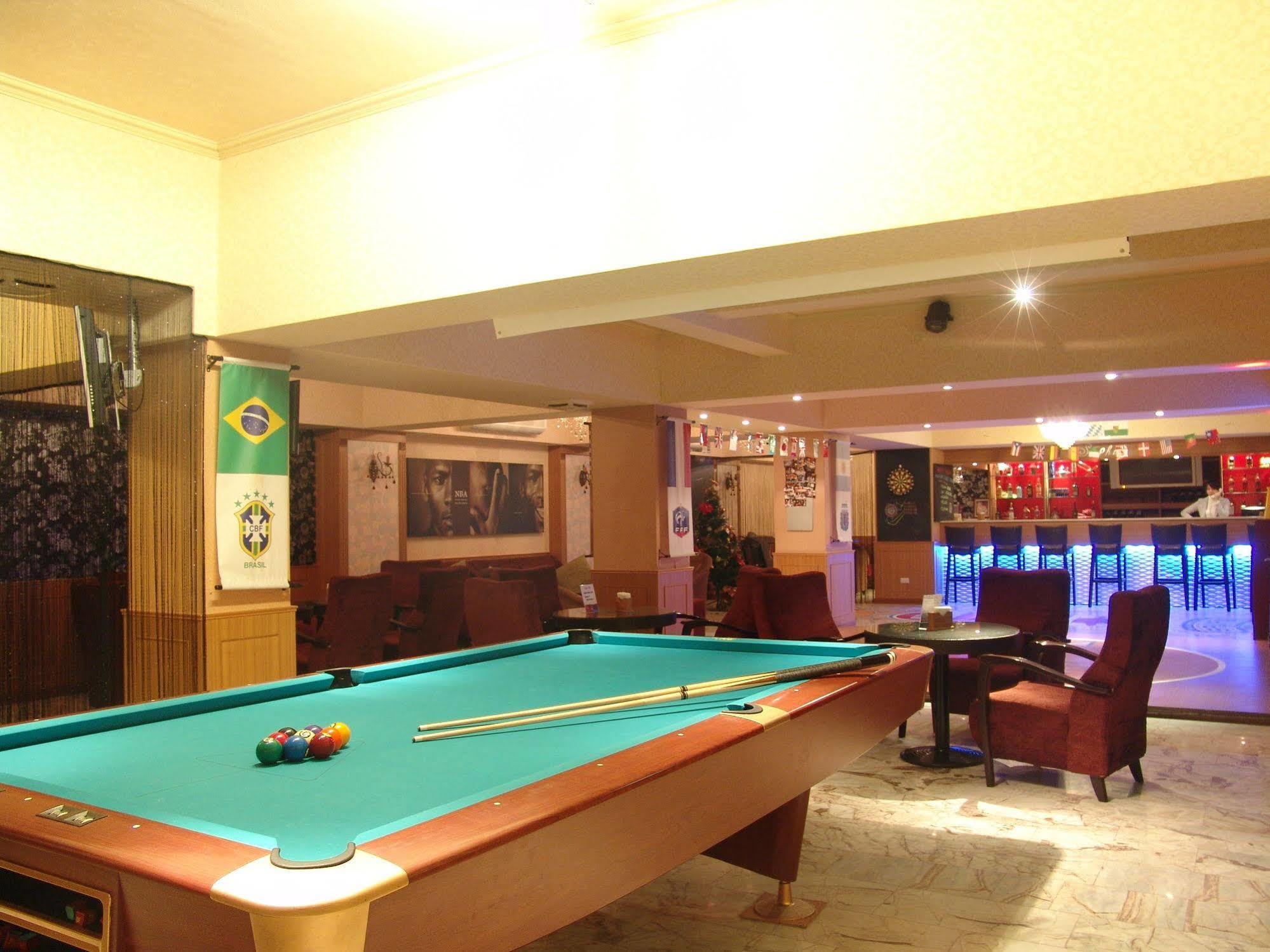 Hunt Champion Hotel Tajcshung Kültér fotó