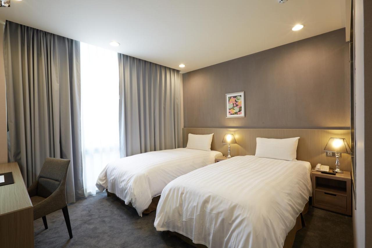 Hunt Champion Hotel Tajcshung Kültér fotó